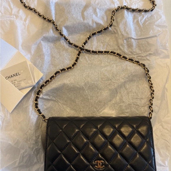 Chanel Wallet on Chain Gold Lambskin Hardware - Picture 2 of 8